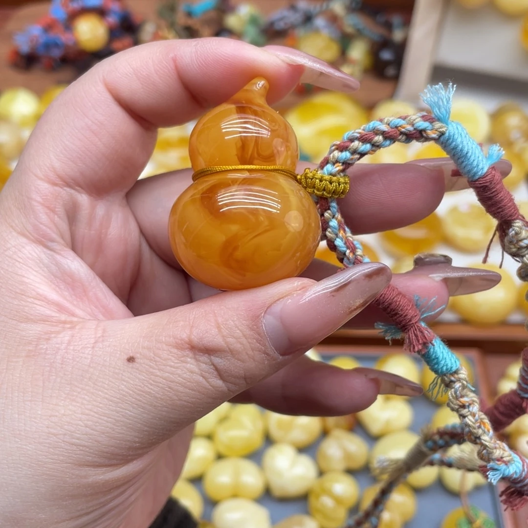 琥珀未镶嵌颈饰妖孽葫芦