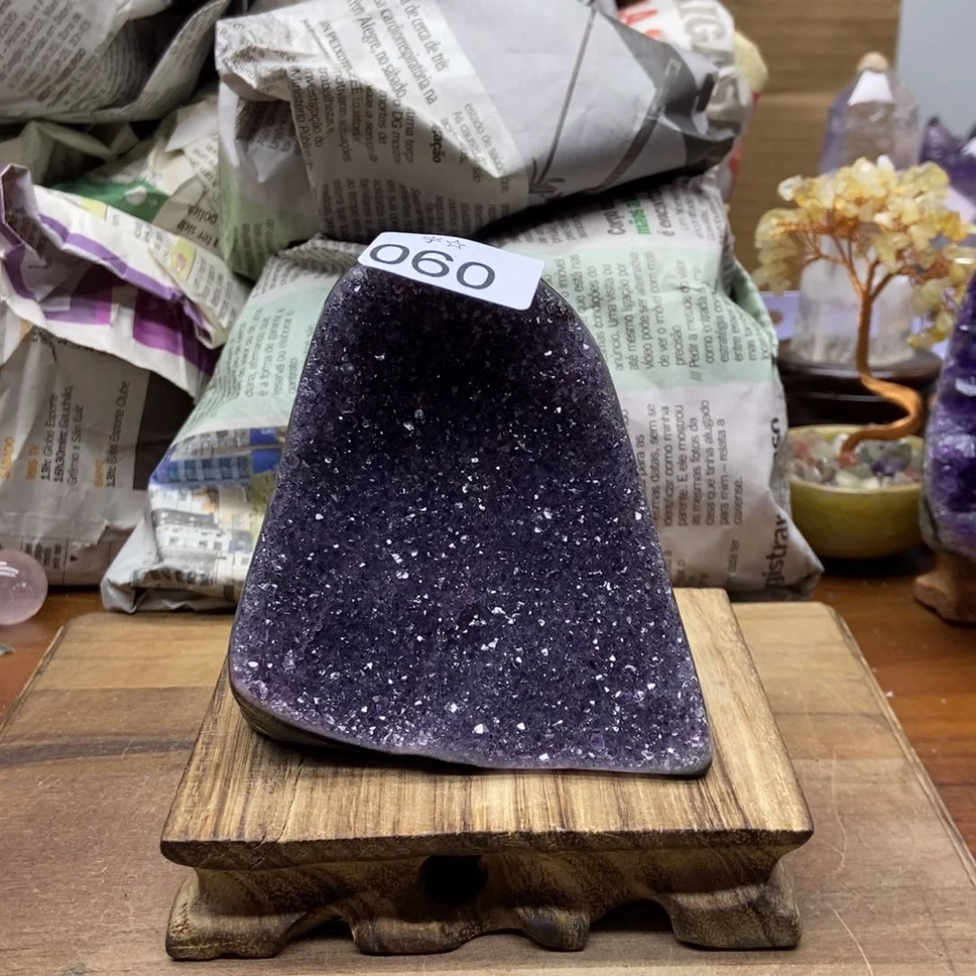 紫晶天然水晶摆件未镶嵌