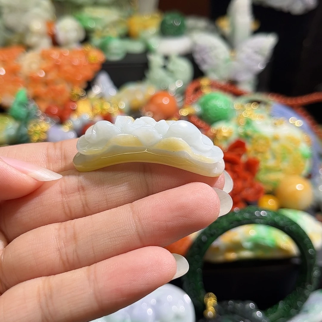 紫***郁翡翠未镶嵌颈饰待编织