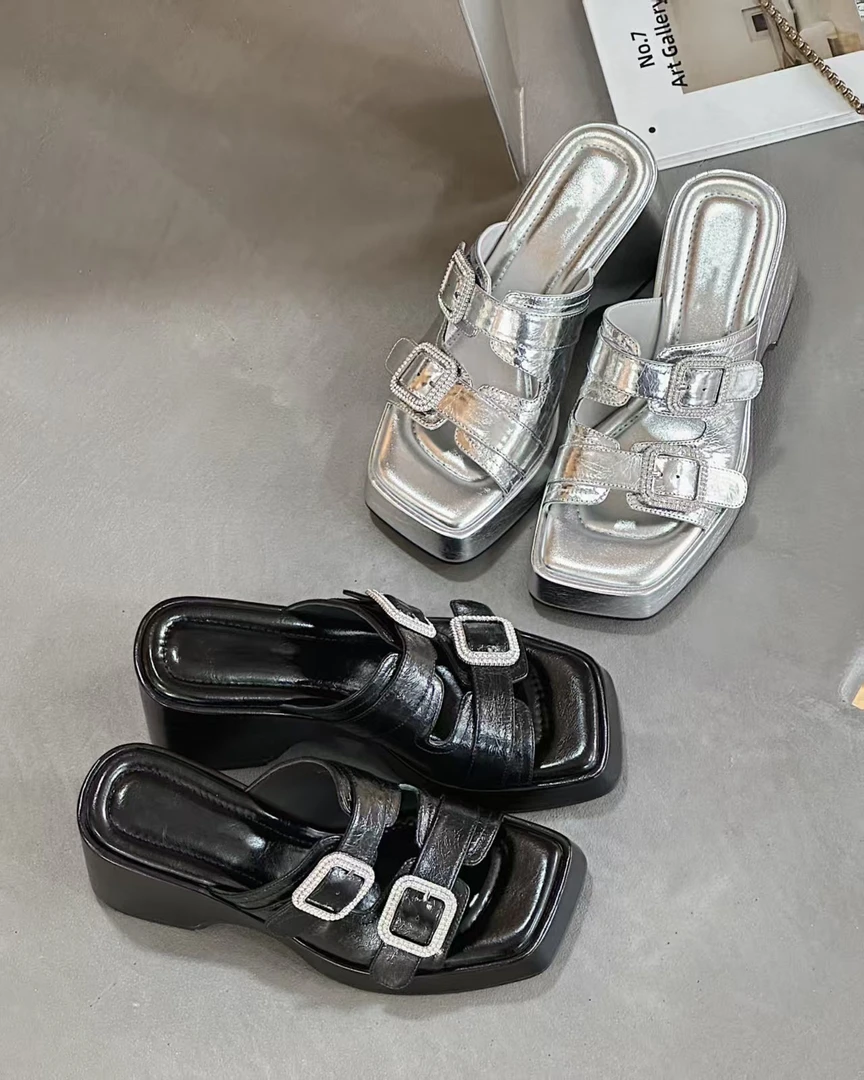 0629-80   女款时尚气质百搭时装半拖凉鞋  LBR  52272