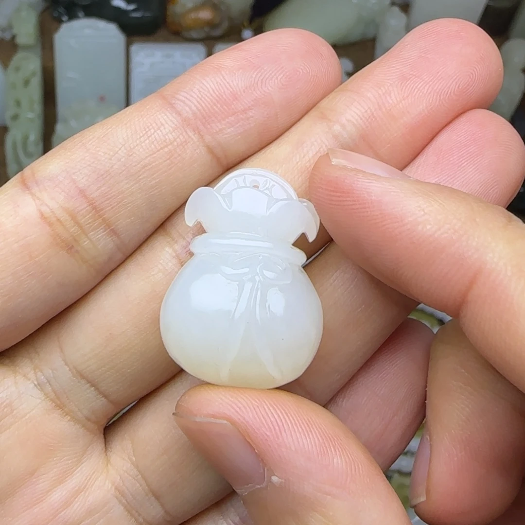 和田玉未镶嵌挂件