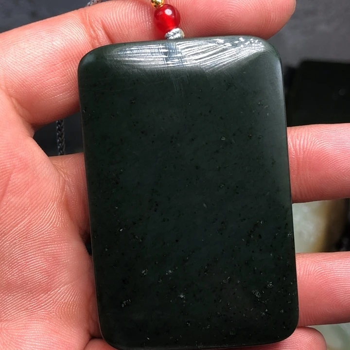 石英质玉颈饰合金