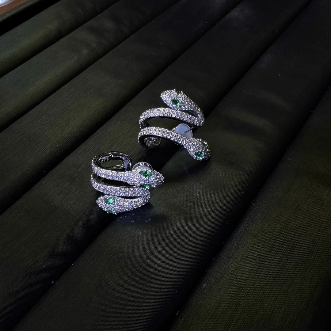 非金属合成锆石耳饰 闪钻灵蛇耳饰