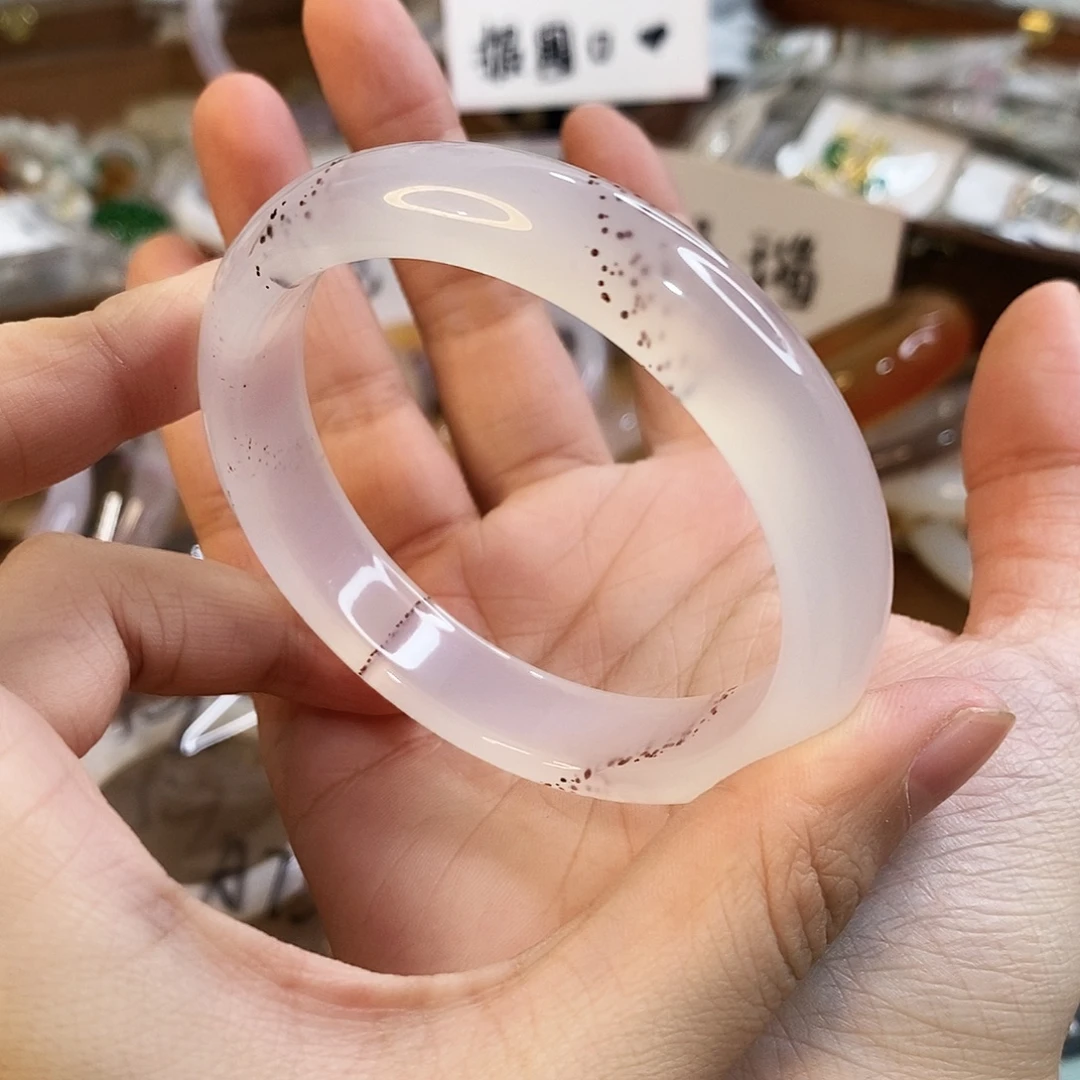 玛瑙/玉髓未镶嵌手镯A735。58.5圈