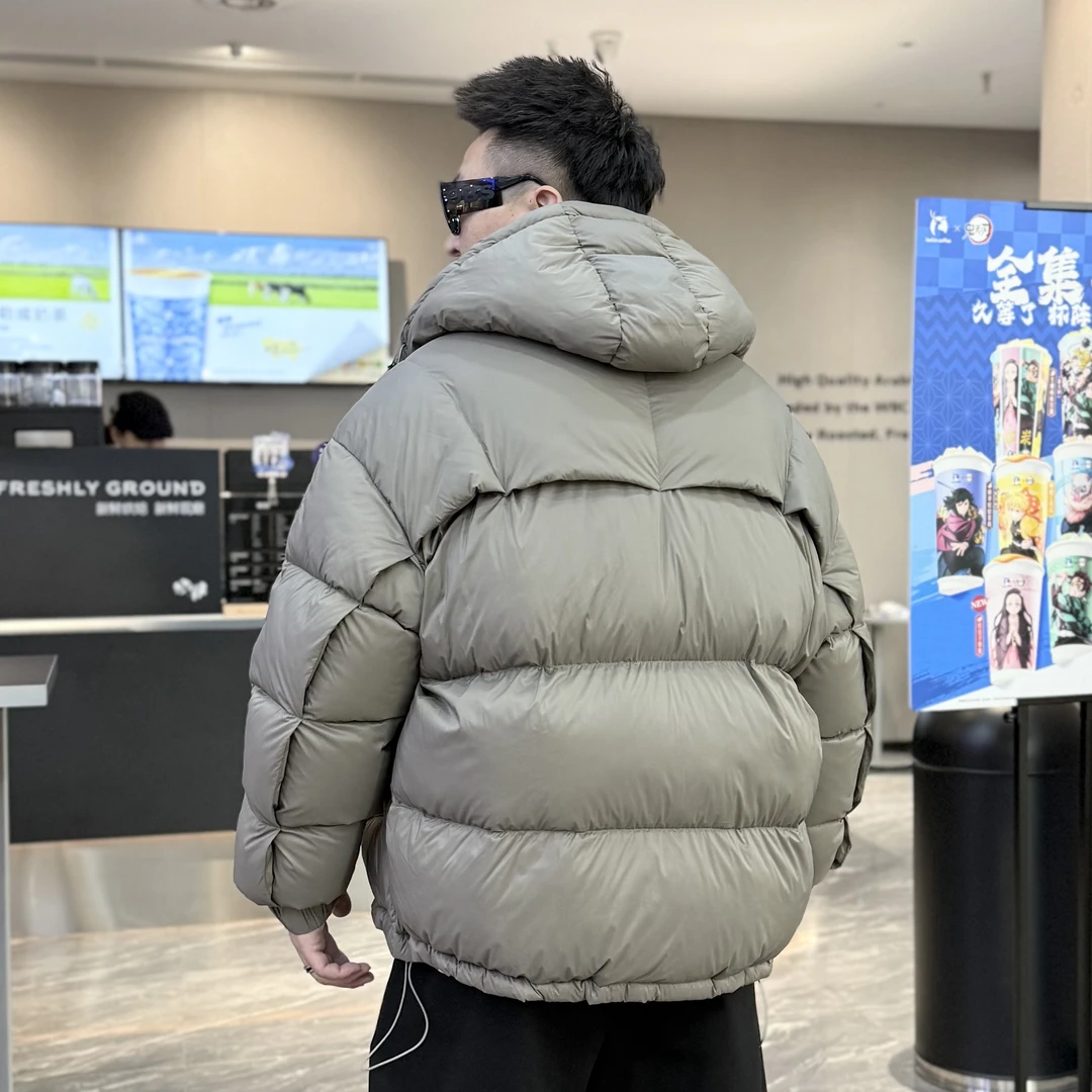 超好看轻薄羽绒服2025新款今年流行爆款高充绒冬季新国标男士黑色