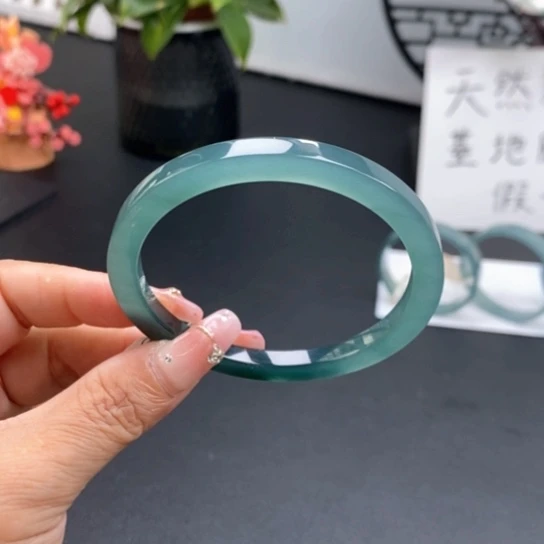 未镶嵌手镯翡翠58尺寸
