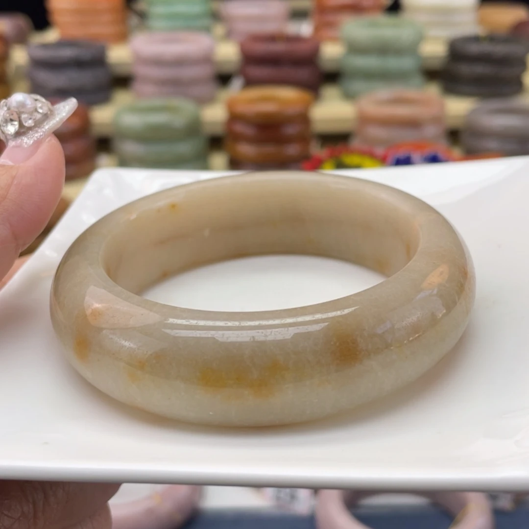 【闪购商品】石英质玉手镯未镶嵌贝*.