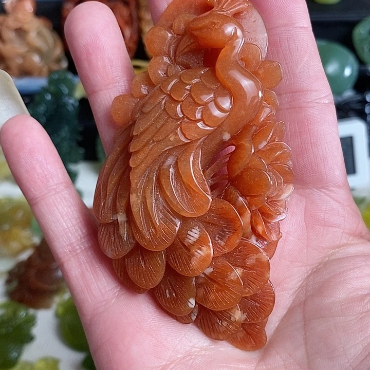 未镶嵌蛇纹石玉颈饰流*者
