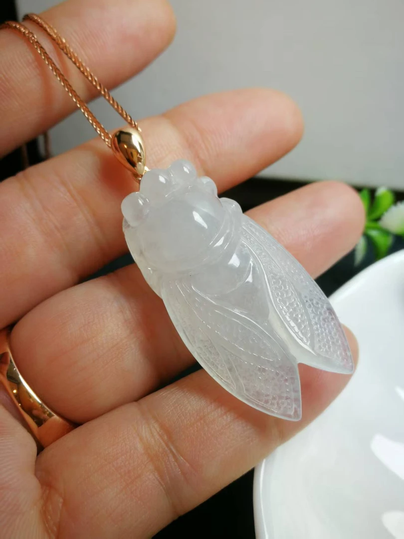 翡翠冰种蝉，一鸣惊人