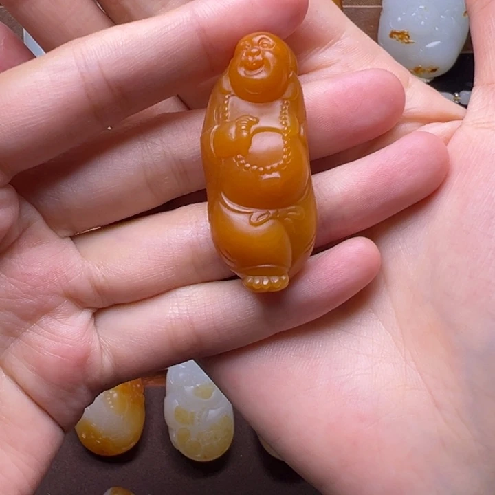用***3和田玉未镶嵌颈饰