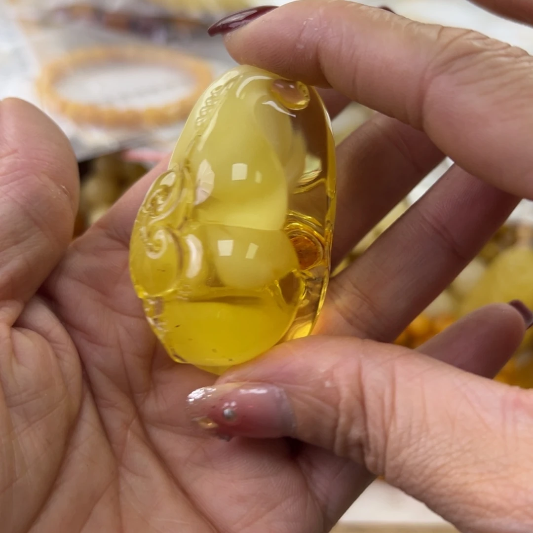 琥珀珠宝奇石未镶嵌