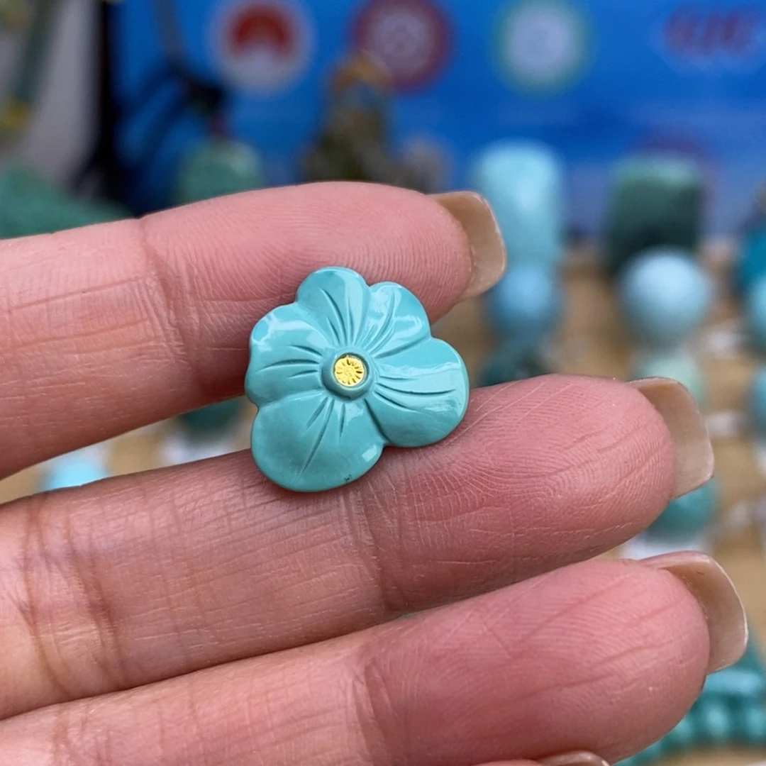 绿松石未镶嵌珠宝奇石