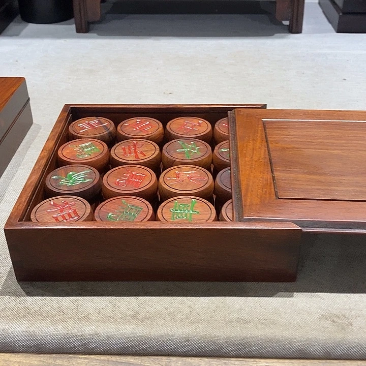 木高****…黄花梨精品象棋一副
