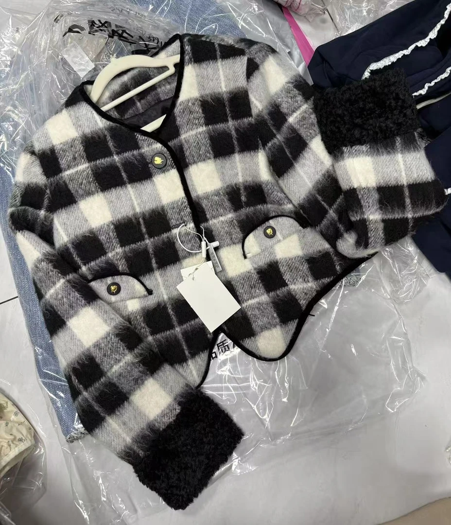 甜美格子小香风外套229