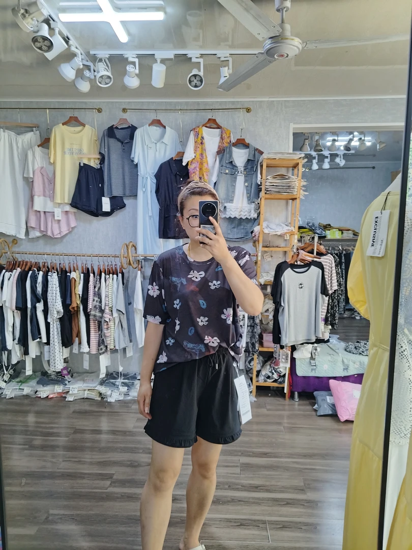 1685花朵休闲短袖