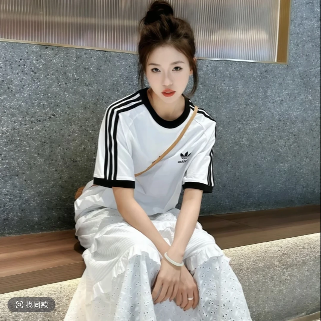 【商场撤柜6】Jennie同款短袖 夏季刺绣 情侣款宽松棉T