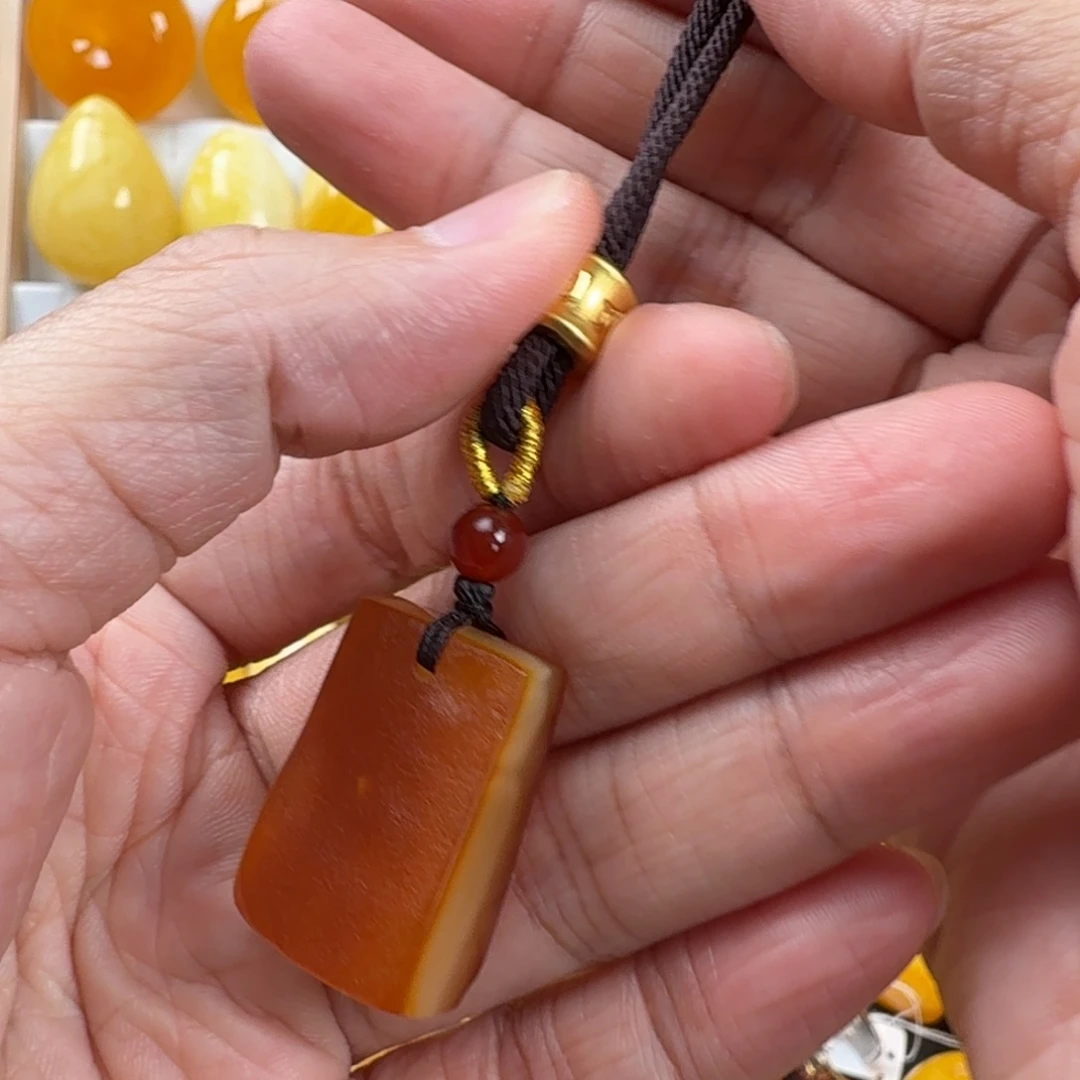 未镶嵌颈饰蜜蜡蜜蜡