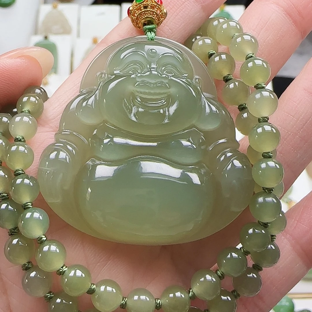 和田玉足金镶嵌颈饰