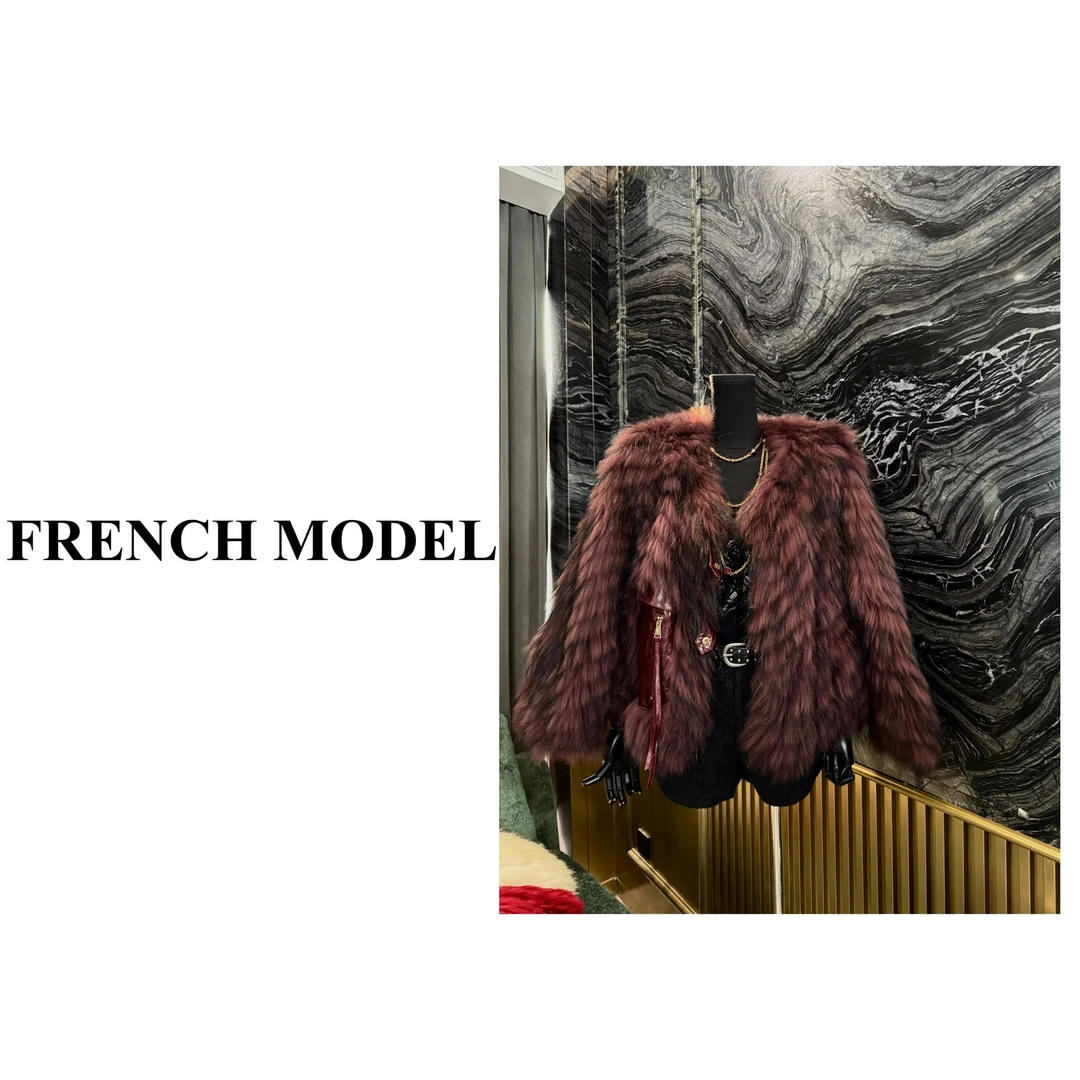 法模FRENCH MODEL . 2024冬季设计师拼皮轻奢草外套女装 40170659