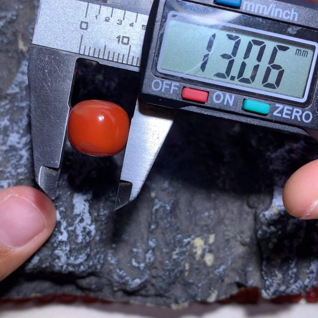 南红玛瑙未镶嵌瓦西满肉老型13×12微俏色纹