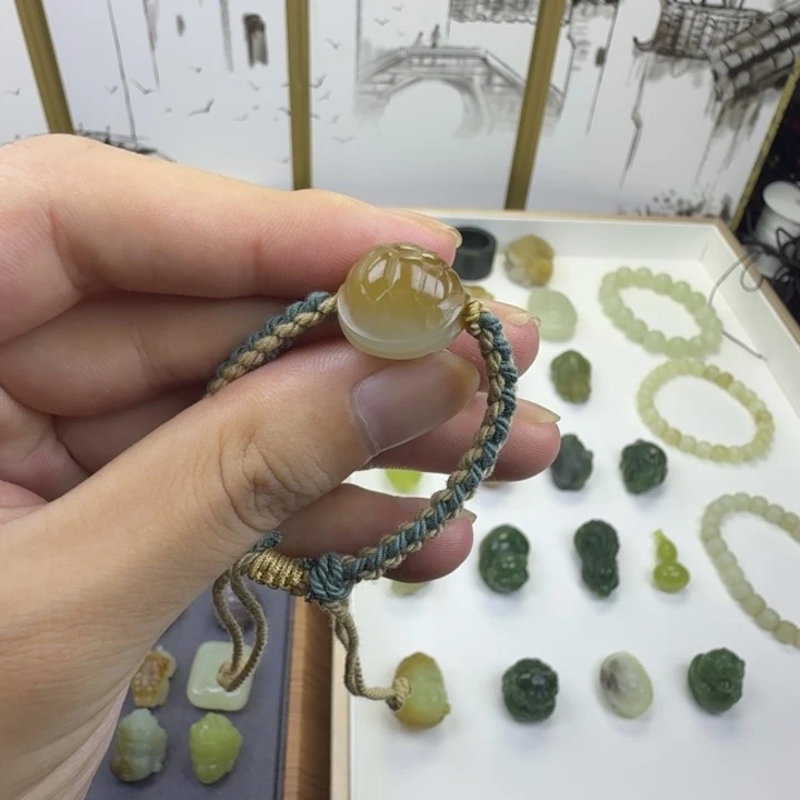 和田玉（糖玉）未镶嵌吊坠(不含链)