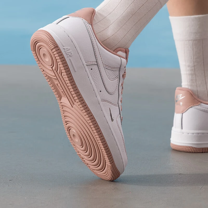 NIKE/耐克女鞋夏季新款运动鞋健身训练复古潮流时尚休闲鞋