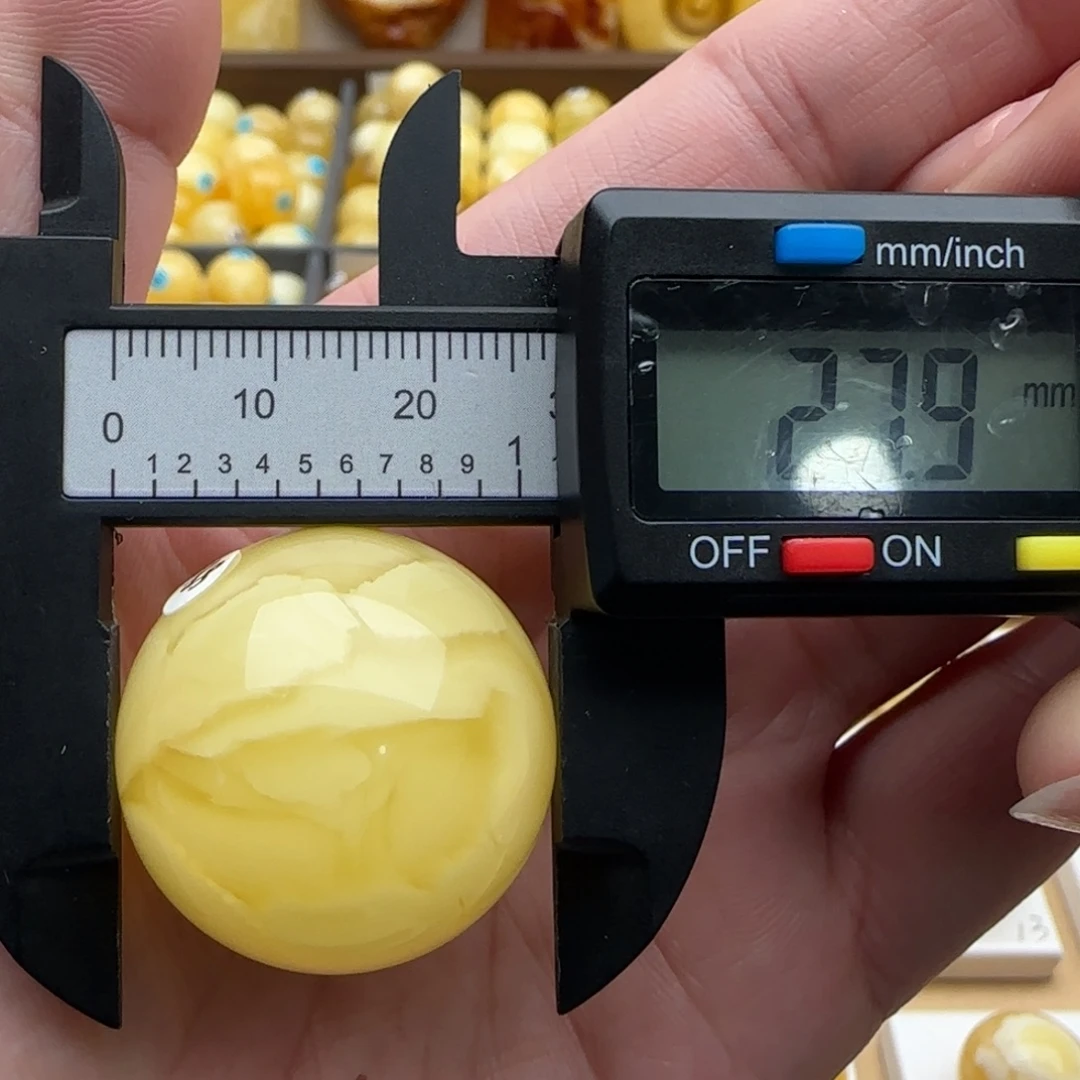 蜜蜡未镶嵌裸石黄白花浓蜡珠子