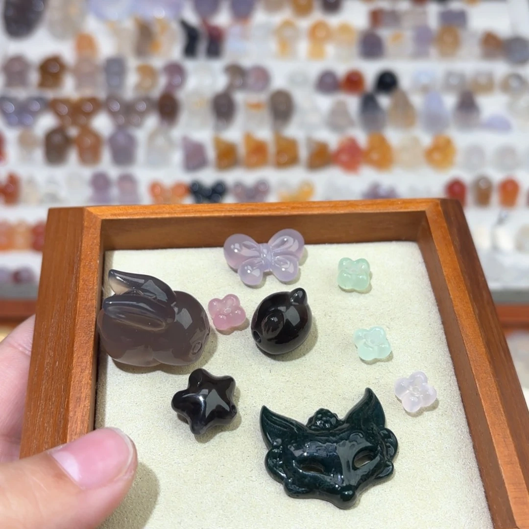 玛瑙/玉髓颈饰未镶嵌锦**?