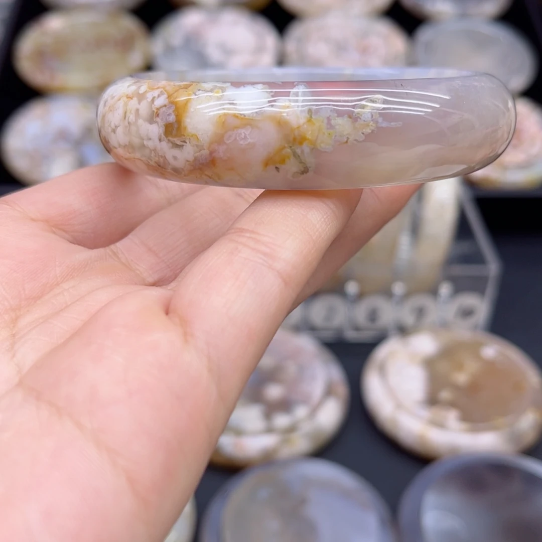 玛瑙/玉髓手镯未镶嵌62