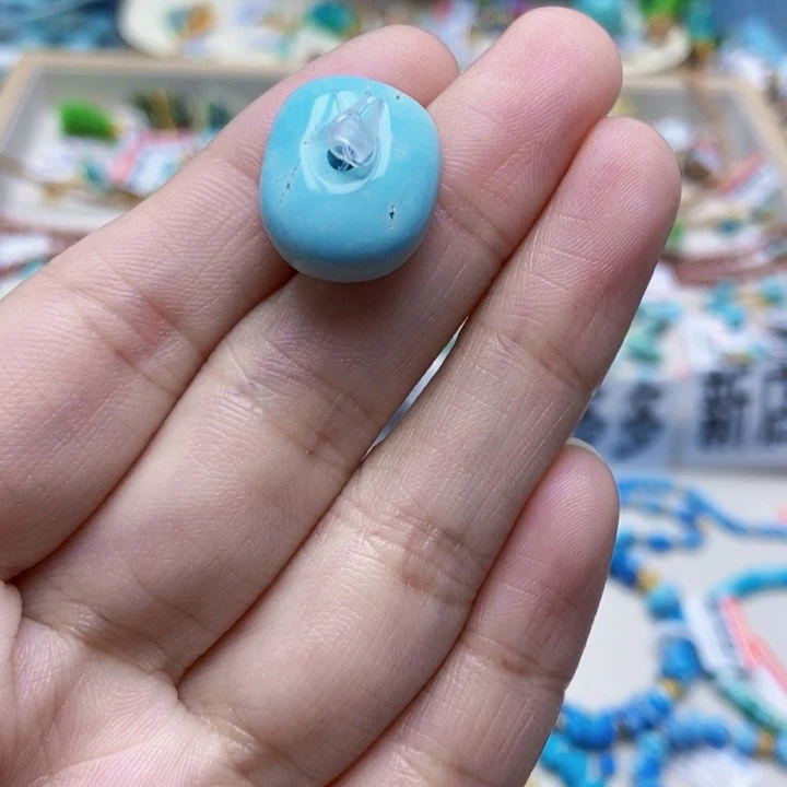 绿松石未镶嵌颈饰