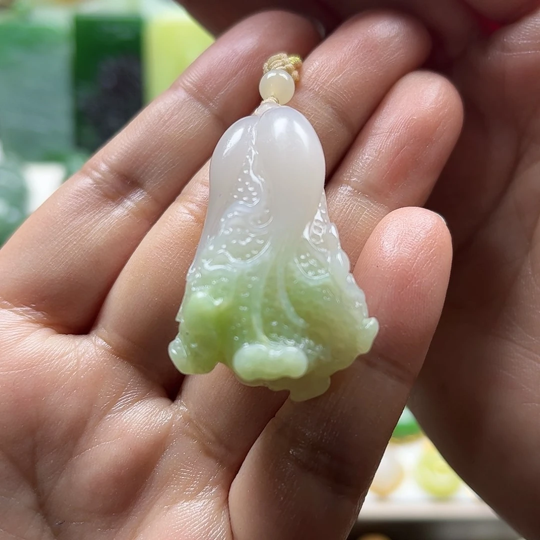 和田玉吊坠未镶嵌