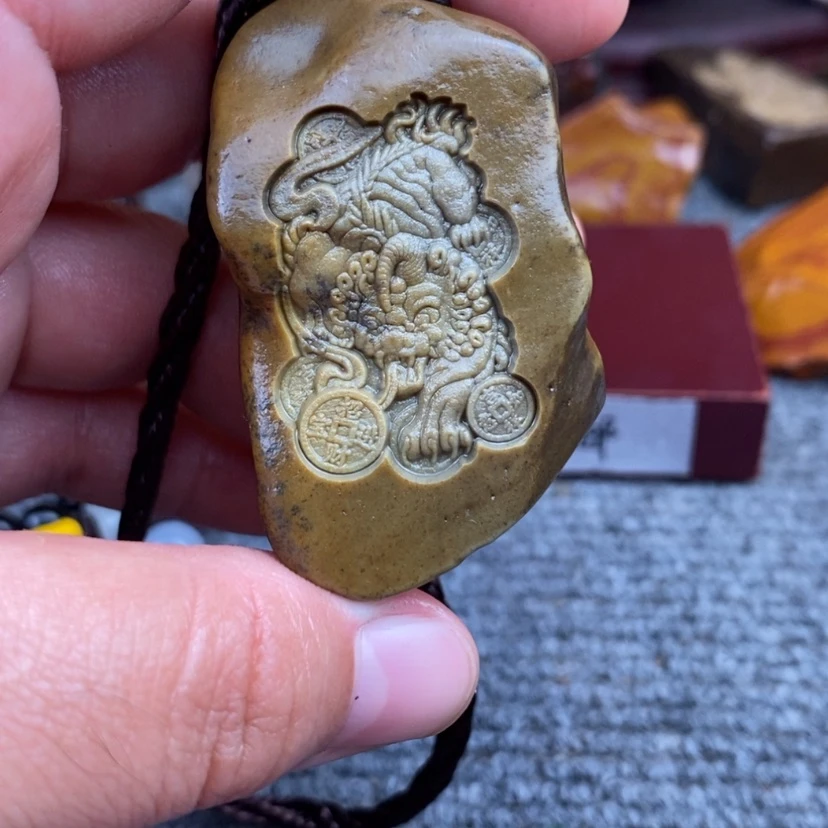 【闪购商品】原石雕刻手把件