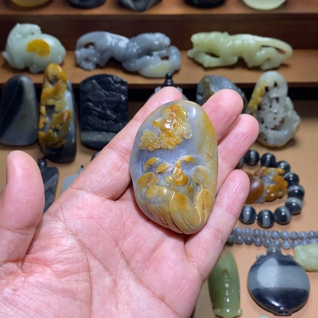 未镶嵌和田玉把件