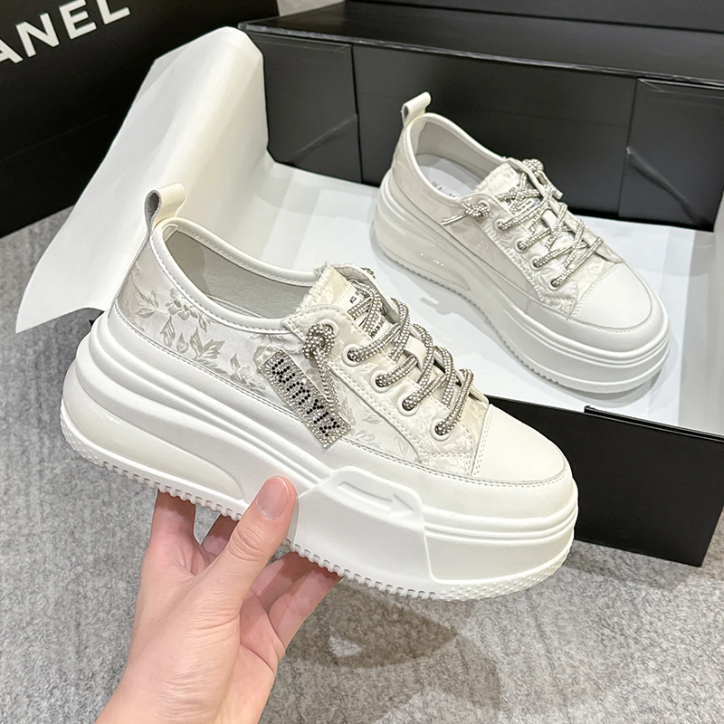 6cm厚底小白鞋女松糕百搭板鞋网红时尚休闲绸缎小众感帆布鞋ins潮