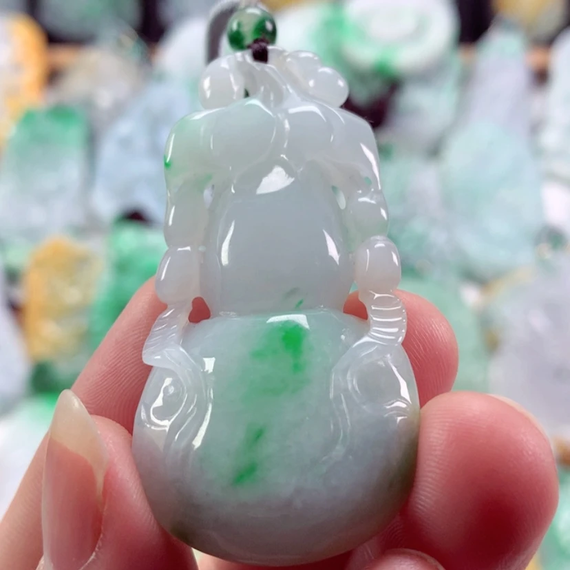 【闪购商品】翡翠吊坠(不含链)未镶嵌