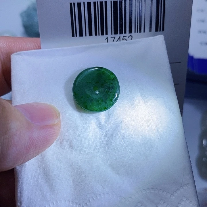 翡翠未镶嵌颈饰天光墟翡翠市场现金代购