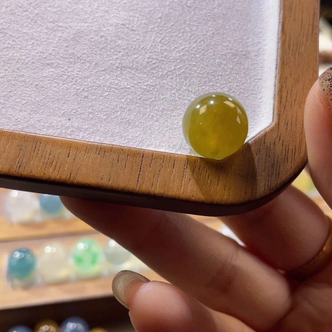 翡翠手链未镶嵌秋香黄