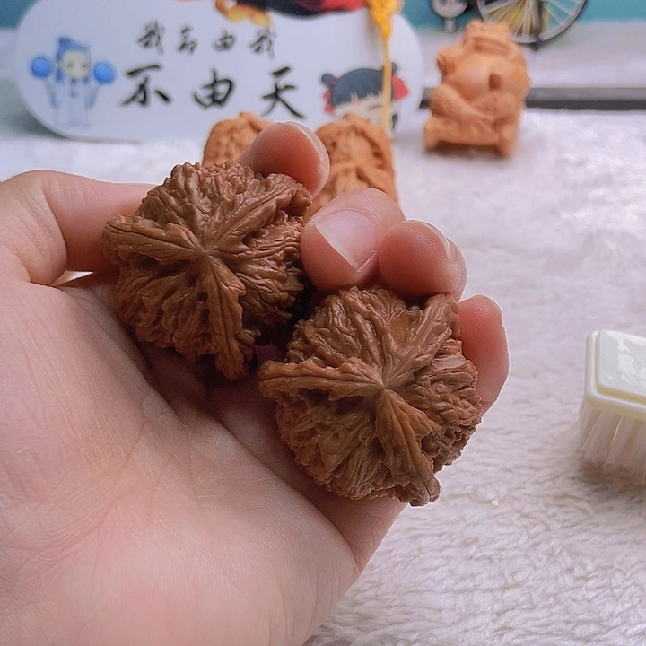 把件文玩核桃胡**.三棱