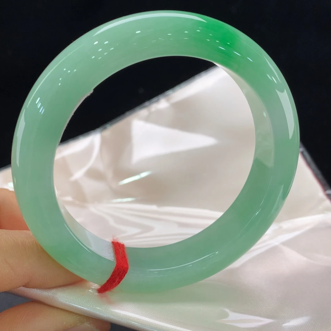 翡翠未镶嵌手镯1631