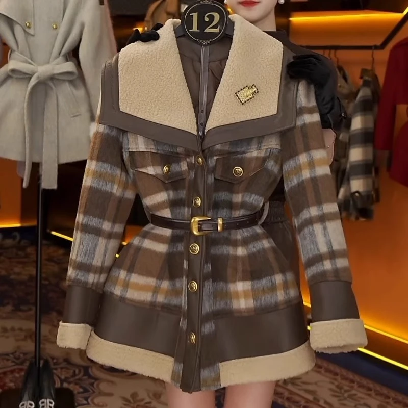 0303毛呢拼接外套女新款冬季爆款穿搭时尚小香风格纹加厚网红气质