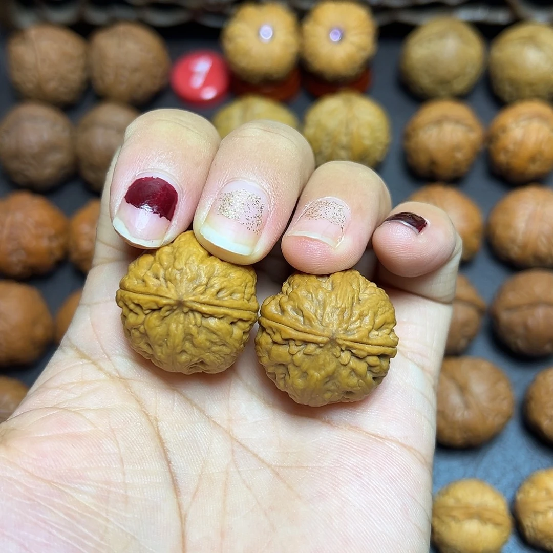 小***辰把件文玩核桃练手对