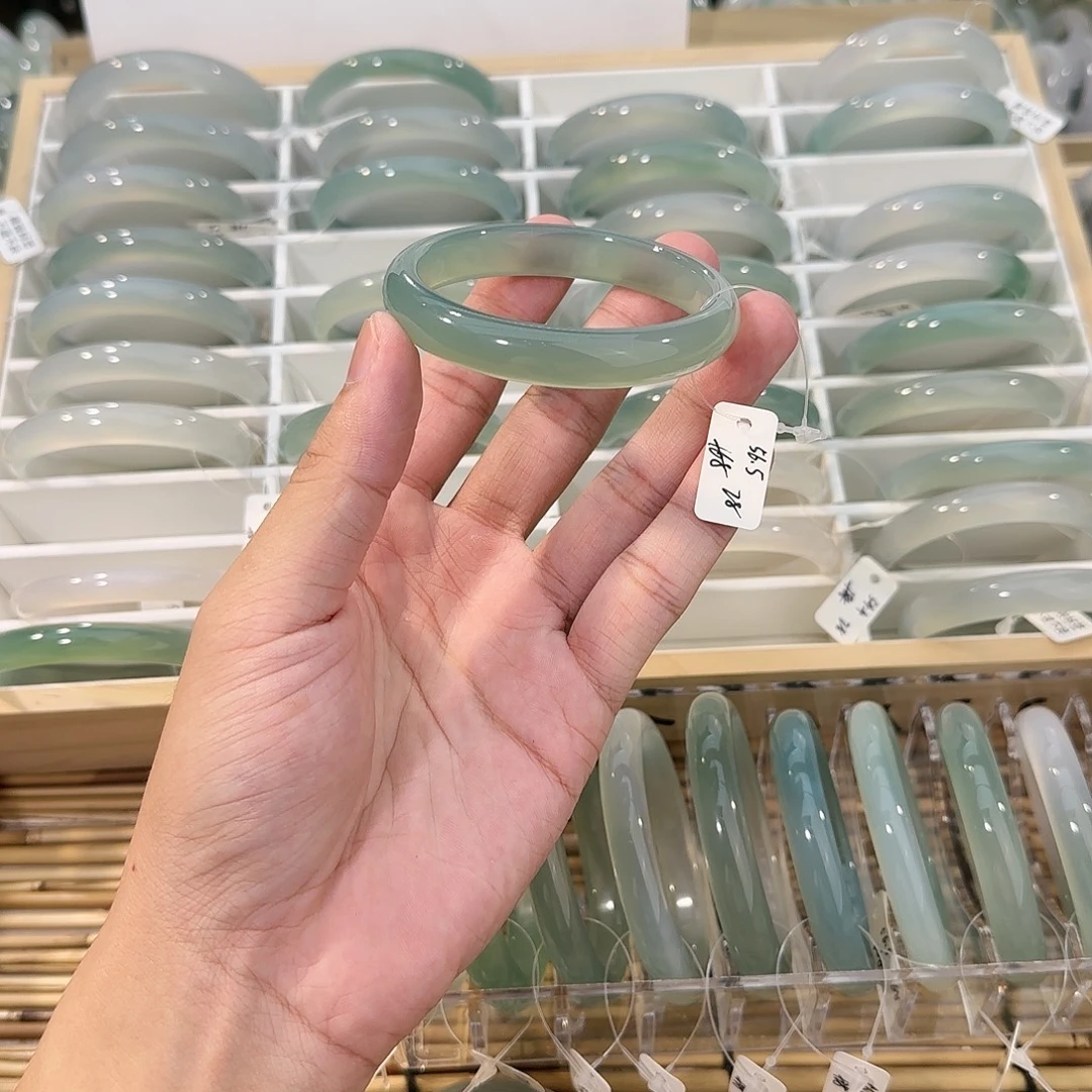 手镯玛瑙/玉髓未镶嵌圈口56.5