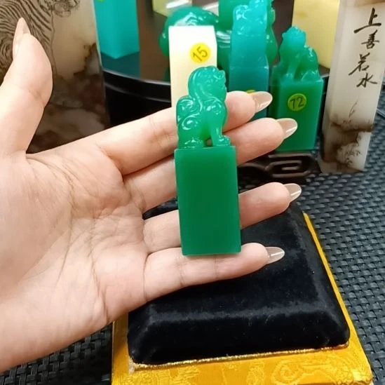 寿山石印石花老师