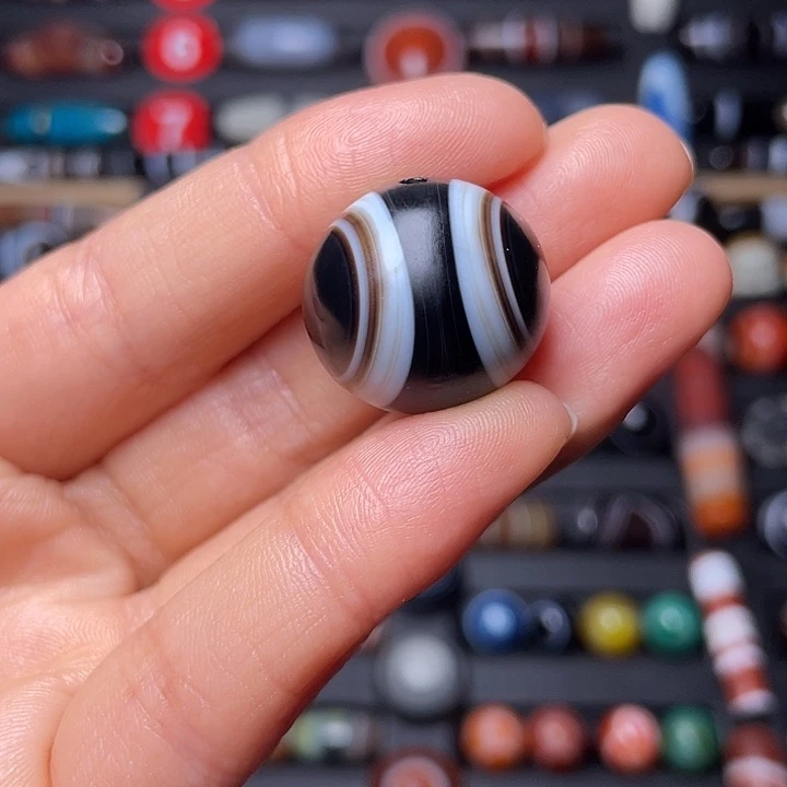 C***神玛瑙/玉髓未镶嵌吊坠(不含链)象形圆珠