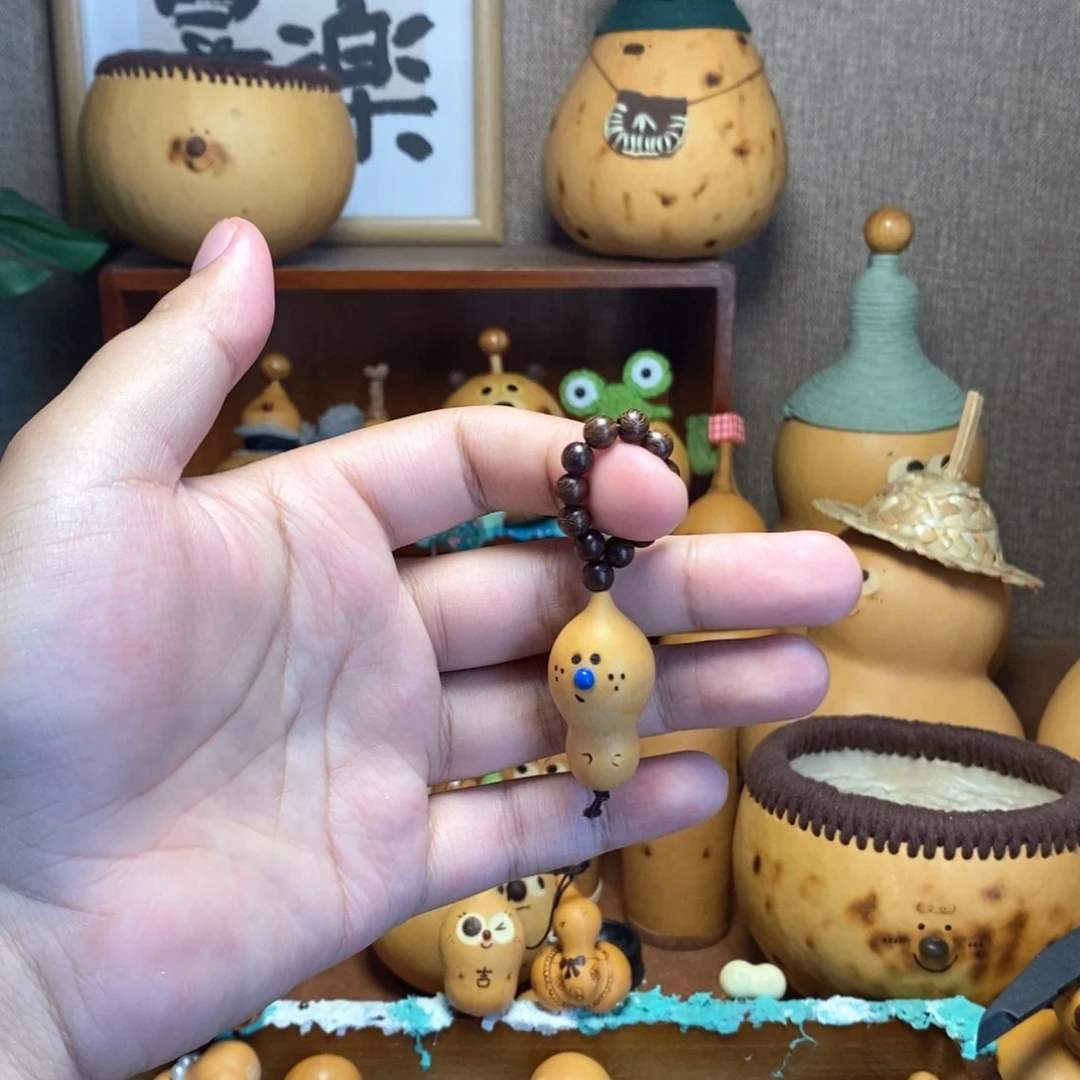 蓝鼻子豆豆眼手捻包挂