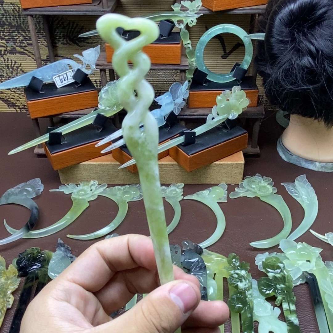 蛇纹石玉未镶嵌发饰