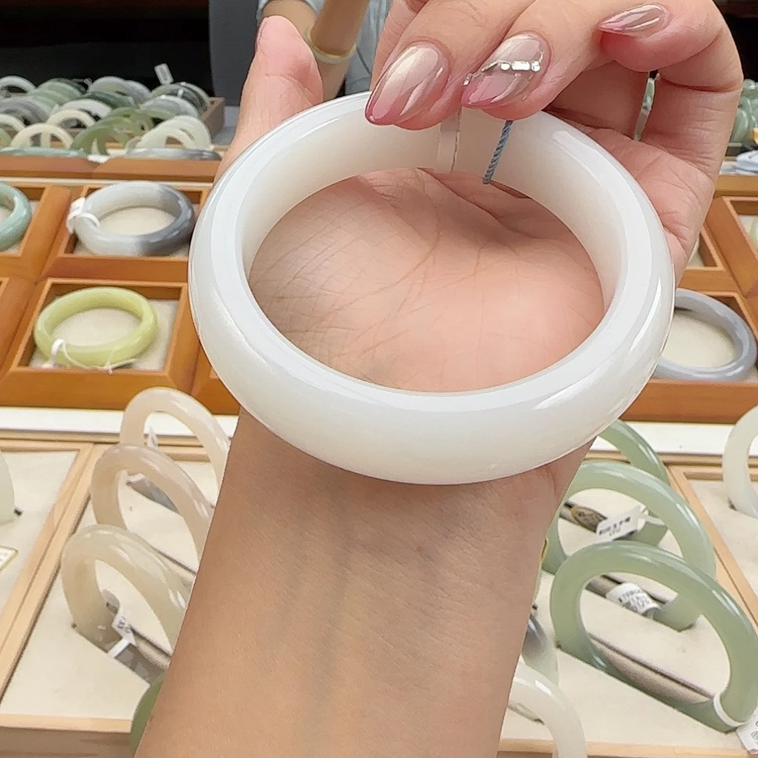 未镶嵌手镯和田玉新疆羊脂白 宽版正圈60-61