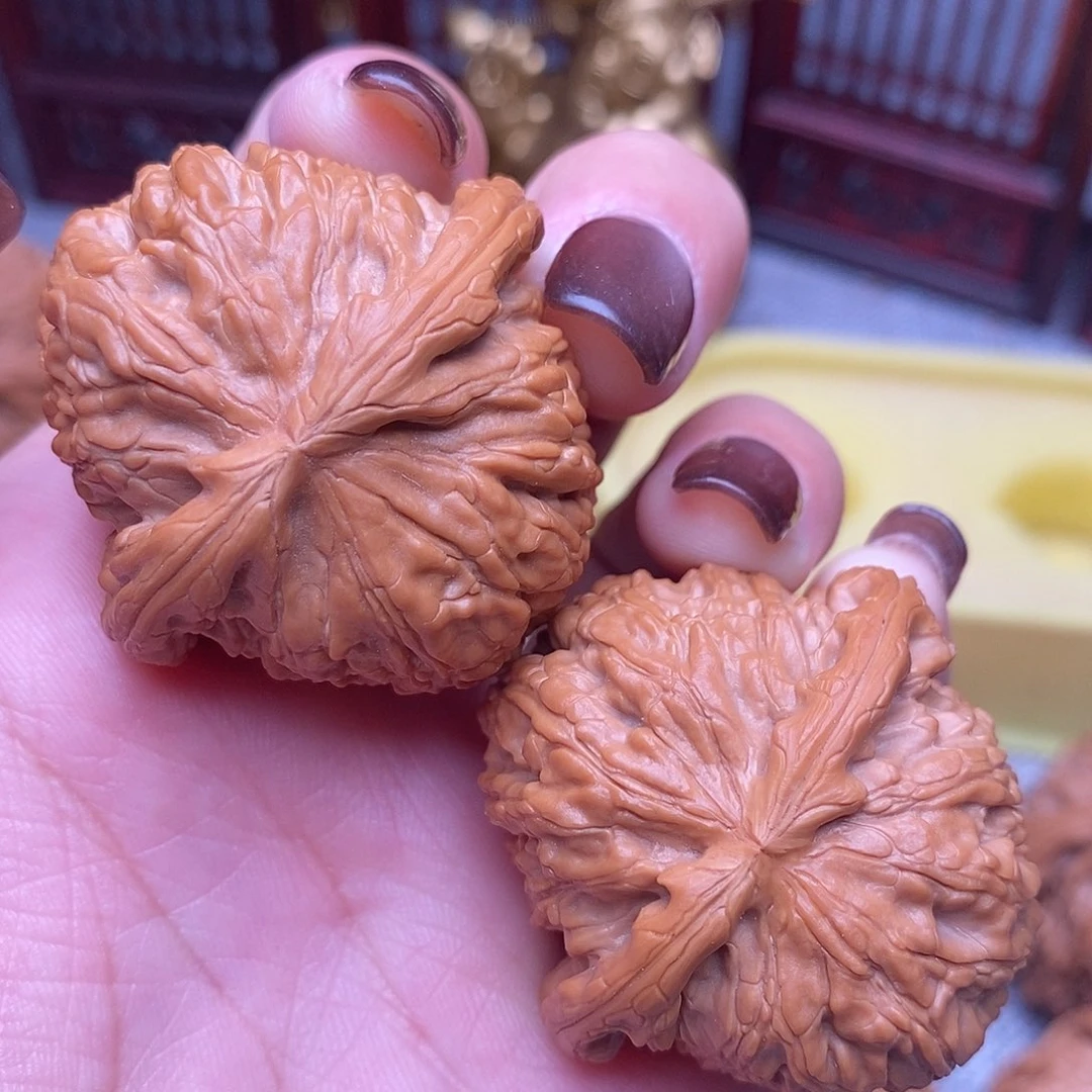 文玩核桃把件白狮子39尺寸
