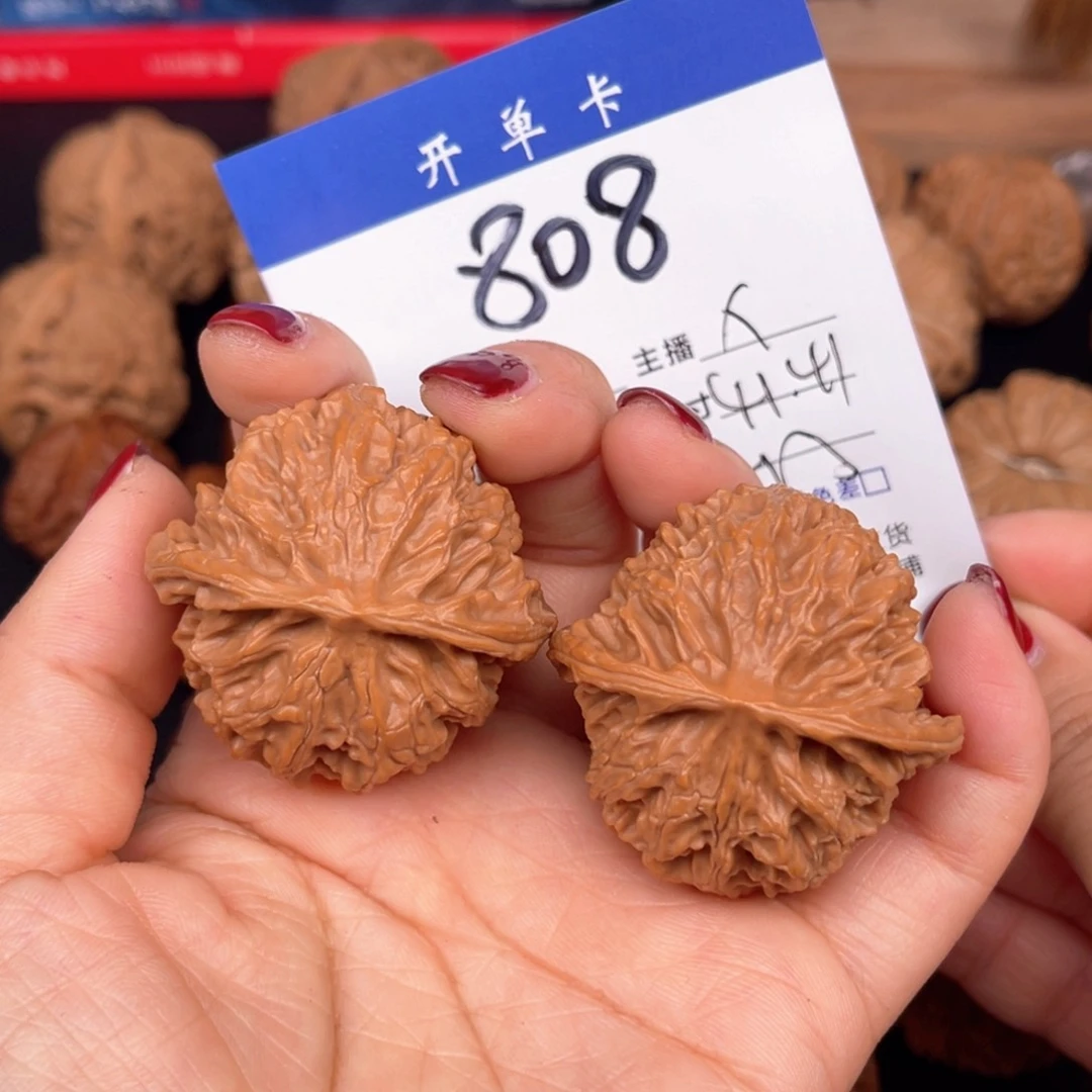 文玩核桃吊坠苹果园41尺。 808