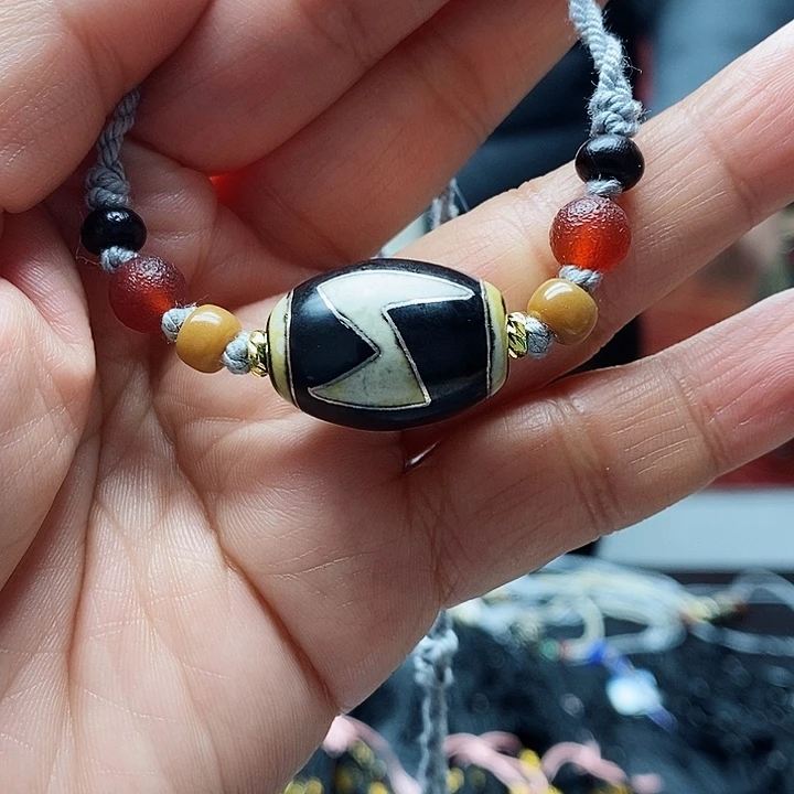 玛瑙/玉髓颈饰合金